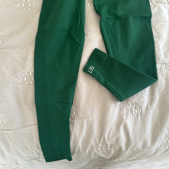 Set Active x Revolve Leggings with Ribbed Sides - Picture 4 of 4